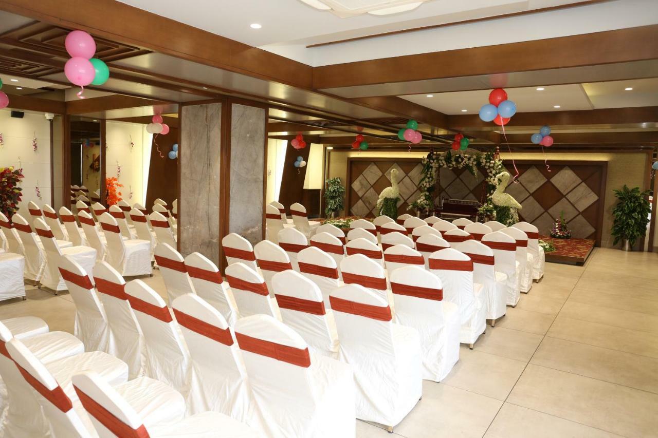 Hotel Avaante Ahmedabad Formerly Known As The Orchid Hotel Экстерьер фото